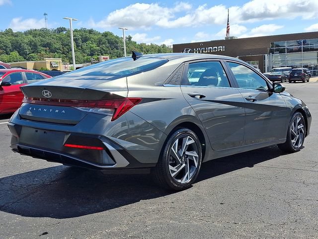 Certified 2025 Hyundai Elantra SEL FWD image 6