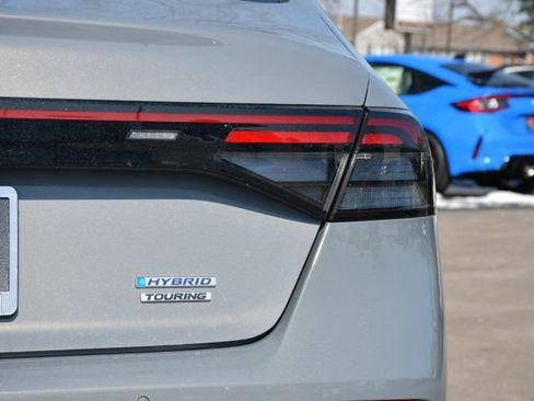 Used 2023 Honda Accord Touring image 9