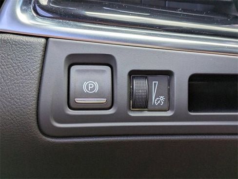 New 2025 Cadillac XT6 Luxury image 25