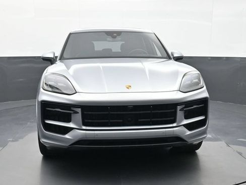 Certified 2024 Porsche Cayenne AWD/4WD image 25