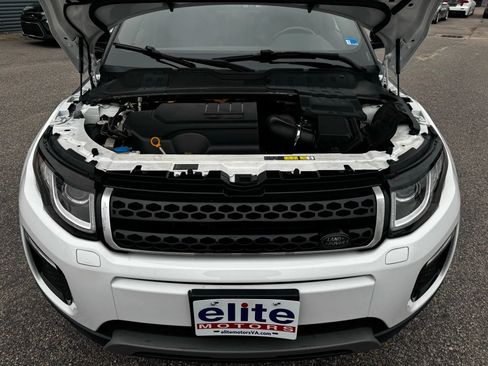 Used 2018 Land Rover Range Rover Evoque SE Premium image 9