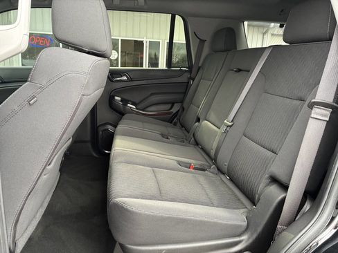 Used 2017 GMC Yukon SLE w/ SLE Value Package AWD/4WD image 38