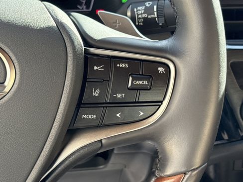Used 2023 Lexus ES 350 Ultra Luxury image 20