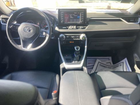 Used 2021 Toyota RAV4 XLE Premium FWD image 17