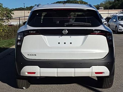 New 2026 Nissan Kicks SV image 22