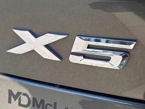 Used 2021 BMW X5 xDrive40i w/ Premium Package image 9