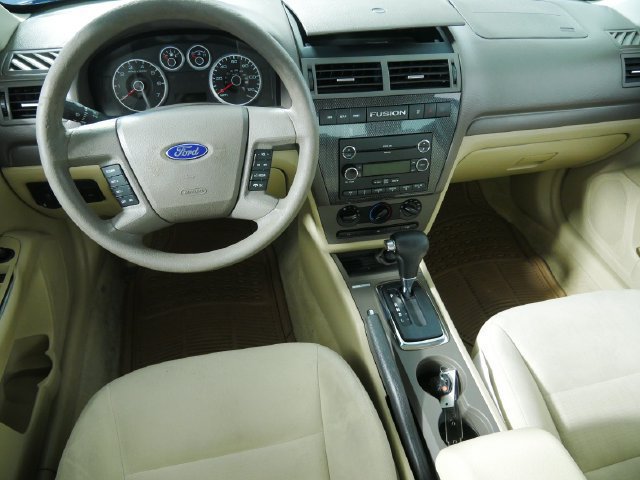 Used 2009 Ford Fusion SE FWD image 4