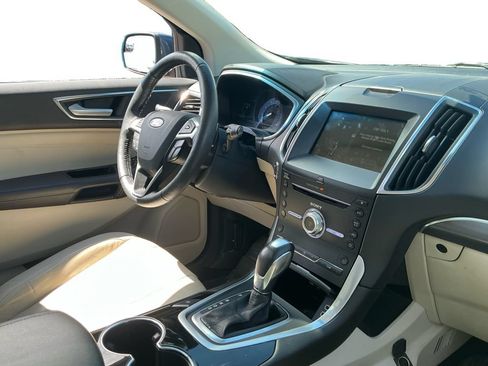 Used 2018 Ford Edge Titanium w/ Technology Package AWD/4WD image 16