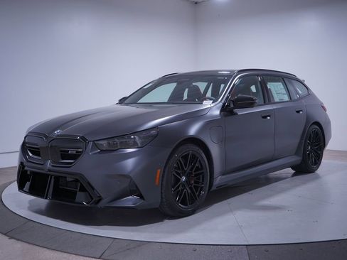 New 2026 BMW M5 Touring image 1