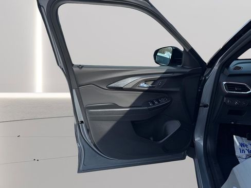 Used 2023 Chevrolet TrailBlazer RS image 18