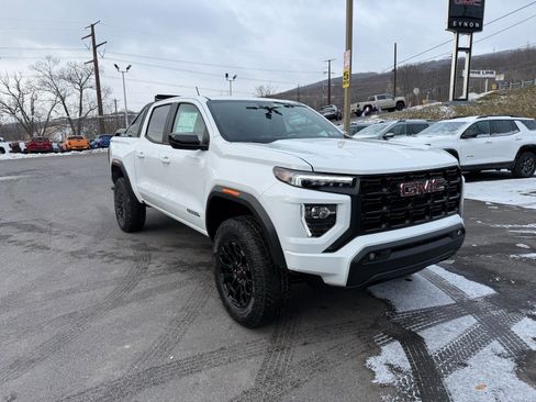 New 2026 GMC Canyon Elevation w/ LPO, Sports Bar Package image 7