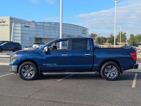 Used 2018 Nissan Titan SL w/ Chrome Package image 3