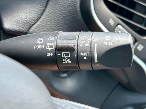 Used 2022 Jeep Cherokee Trailhawk w/ Sun, Sound & Nav Group AWD/4WD image 29