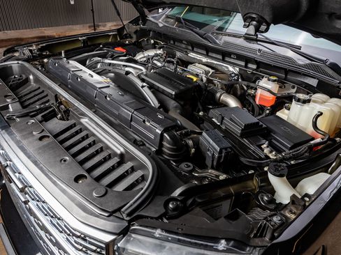 Used 2021 GMC Sierra 2500 Denali w/ Denali Black Diamond Edition image 37