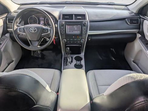 Used 2017 Toyota Camry SE image 15