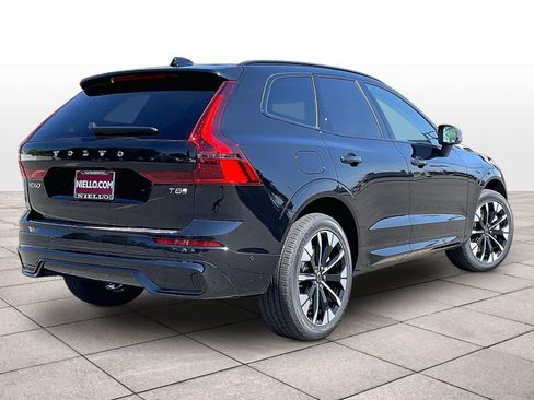 New 2026 Volvo XC60 T8 Plus w/ Climate Package PRO AWD/4WD image 4