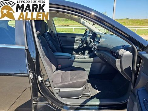 Used 2025 Nissan Sentra SV FWD image 27
