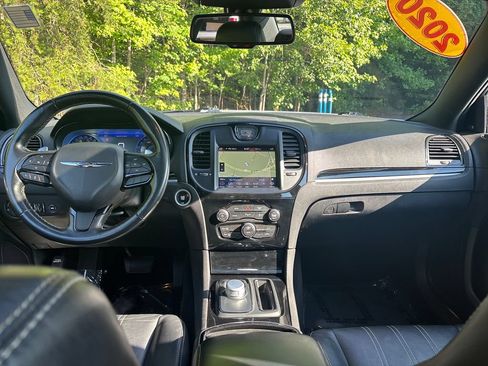 Used 2022 Chrysler 300 S RWD image 20