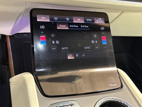 New 2026 Cadillac Vistiq Sport w/ LPO, Floor Liner Package image 36