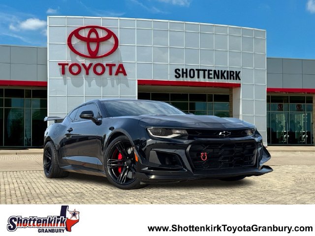 Used 2022 Chevrolet Camaro ZL1 RWD image 1
