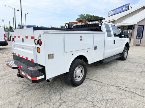 Used 2015 Ford F250 XL w/ Power Equipment Group AWD/4WD image 3