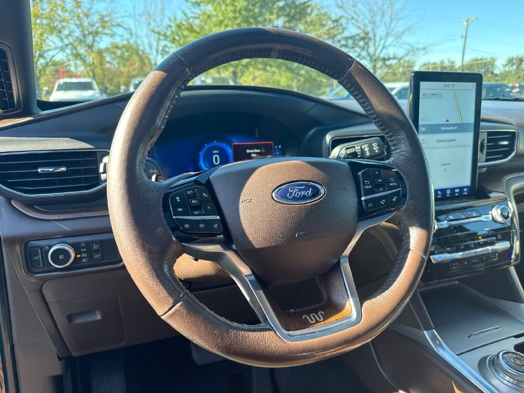 Used 2021 Ford Explorer King Ranch w/ Premium Technology Package AWD/4WD image 11