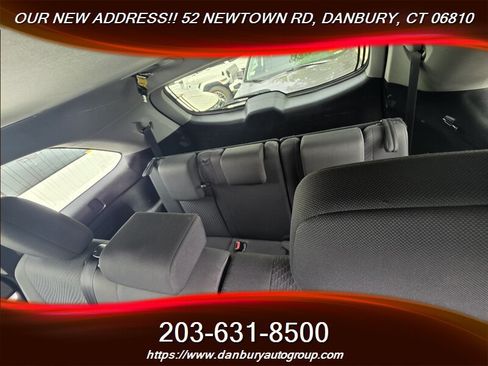 Used 2016 Toyota Highlander LE AWD/4WD image 6