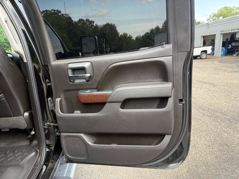 Used 2016 GMC Sierra 2500 SLT w/ Duramax Plus Package AWD/4WD image 23