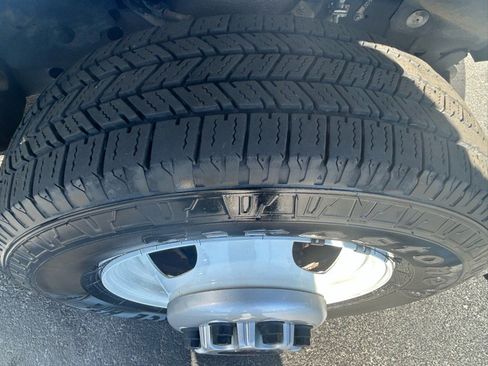 Used 2021 GMC Savana 3500 Extended w/ Power Convenience Package image 18