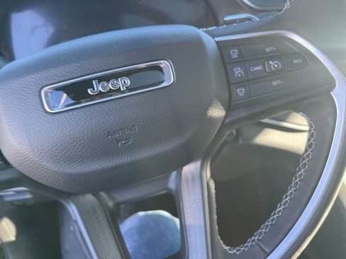 New 2025 Jeep Grand Cherokee Laredo X image 19