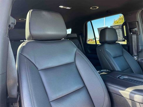 Used 2023 Chevrolet Tahoe LT w/ Luxury Package image 21