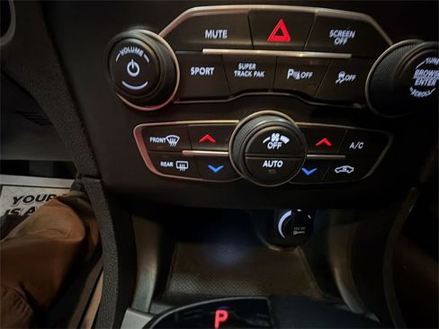 Used 2023 Dodge Charger R/T w/ Blacktop Package image 18