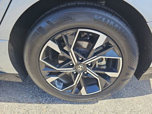 Used 2025 Hyundai Sonata SEL FWD image 35
