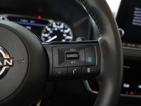 Used 2023 Nissan Rogue SL image 29