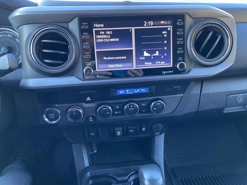 Used 2023 Toyota Tacoma TRD Off-Road image 8