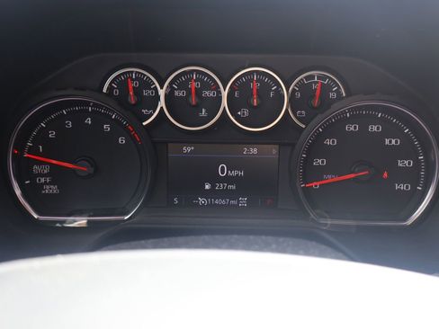 Used 2021 Chevrolet Suburban LT AWD/4WD image 2