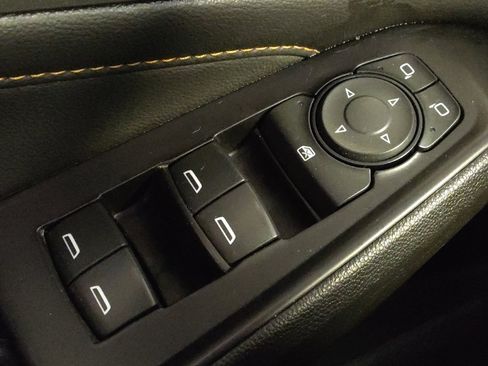 Used 2020 Chevrolet Traverse LS FWD image 27