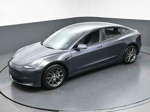 Used 2023 Tesla Model 3 Standard Range RWD image 38