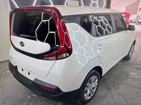 Used 2020 Kia Soul LX FWD image 3