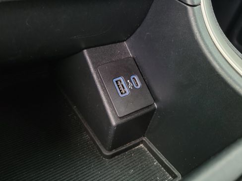 Used 2024 Ford Edge SEL AWD/4WD image 9