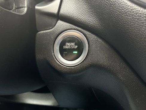 Used 2020 Chevrolet Equinox LT image 19