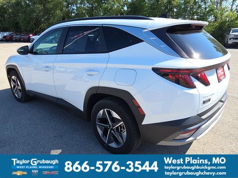 Used 2025 Hyundai Tucson SEL FWD image 6