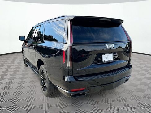 Used 2024 Cadillac Escalade ESV Sport w/ LPO, ONYX Package AWD/4WD image 8