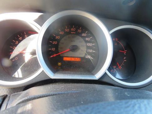 Used 2006 Toyota Tacoma PreRunner RWD image 12