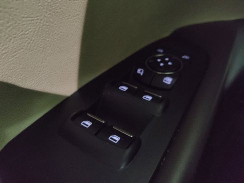 Used 2017 Lincoln MKX Reserve w/ Luxury Package FWD image 27
