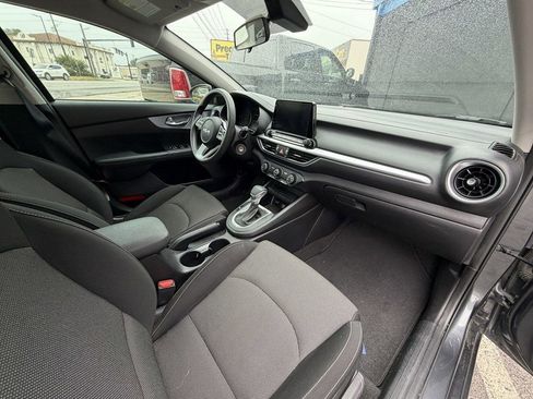 Used 2023 Kia Forte LXS FWD image 20