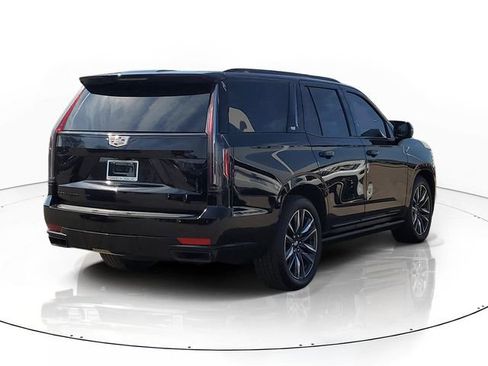 Used 2022 Cadillac Escalade Sport Platinum AWD/4WD image 3