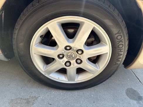 Used 2001 Toyota Avalon XLS image 28