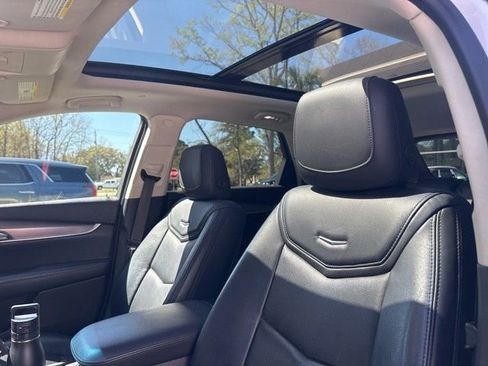 Used 2017 Cadillac XT5 Luxury w/ Driver Awareness Package image 9