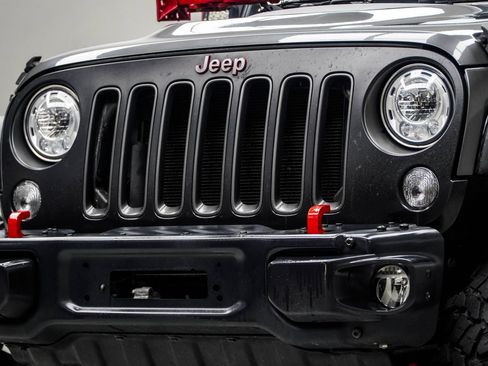 Used 2018 Jeep Wrangler Rubicon AWD/4WD image 2